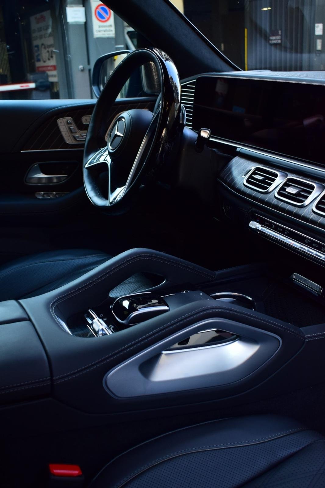 Mercedes GLS600 Maybach — photo 9